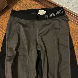 Nike pro cropped legging